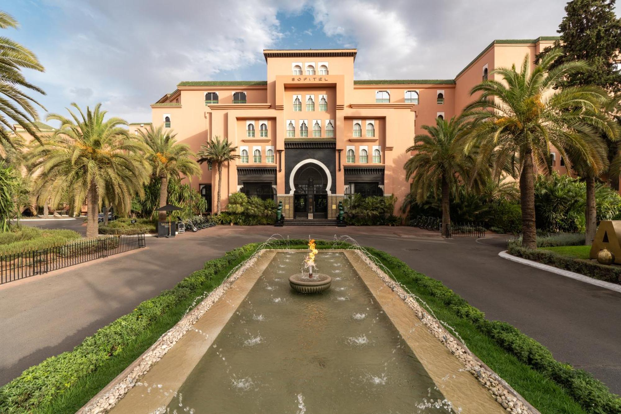 Sofitel Marrakech Palais Imperial & Spa Маракеш Екстериор снимка The main entrance of the hotel