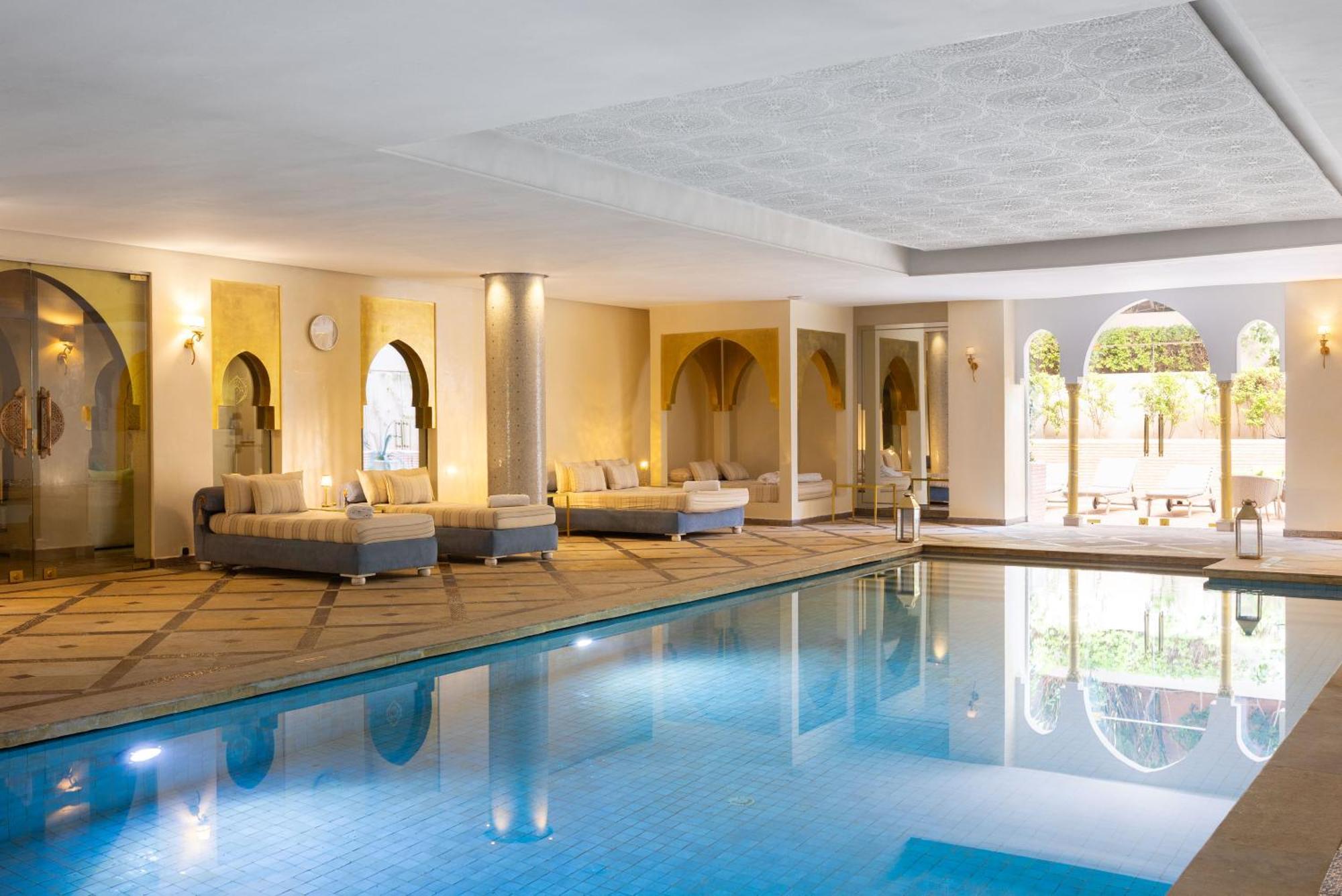 Sofitel Marrakech Palais Imperial & Spa Маракеш Екстериор снимка The swimming pool at the hotel