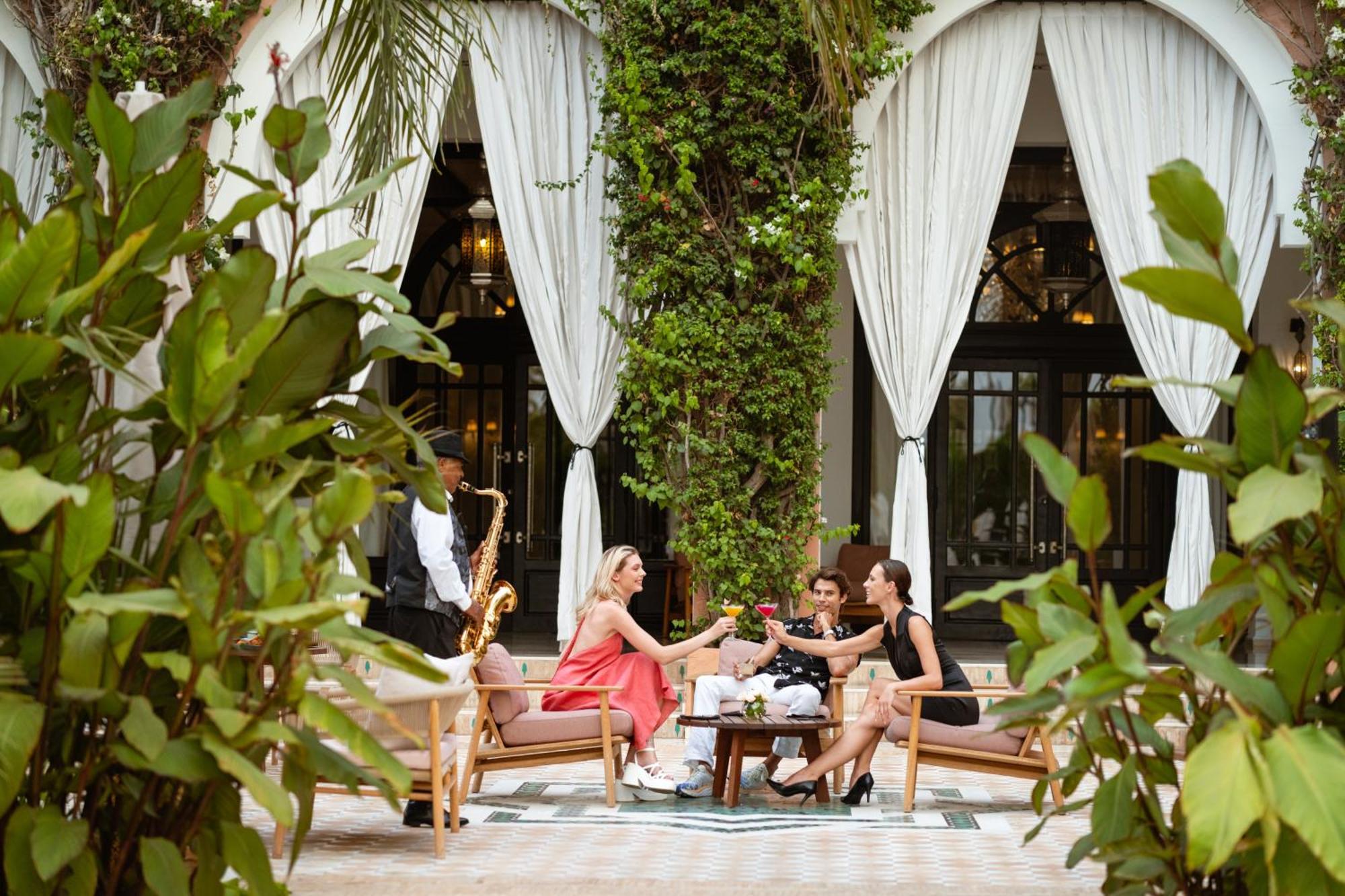 Sofitel Marrakech Palais Imperial & Spa Маракеш Екстериор снимка The Hotel's courtyard